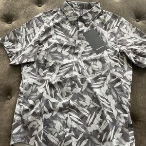 Men's NWT Lululemon Airing Easy short sleeve top size M